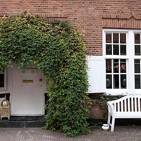 Design Vesting Bed & Breakfast 3*
